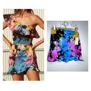 Sun Becomes Her size Small 6 Mini Polly Tye Dye Skirt faux ruffle pink blue mult